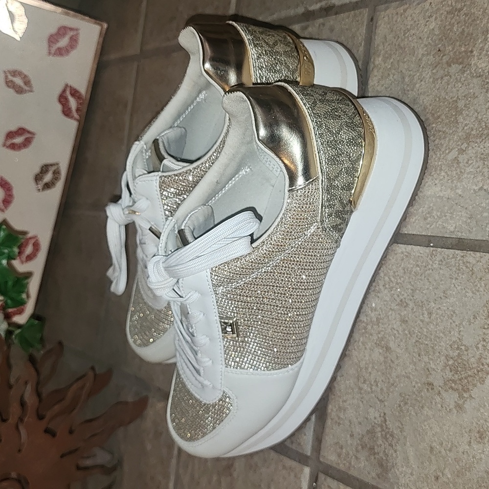 Michael Kors Sneakers - Picture 3 of 6